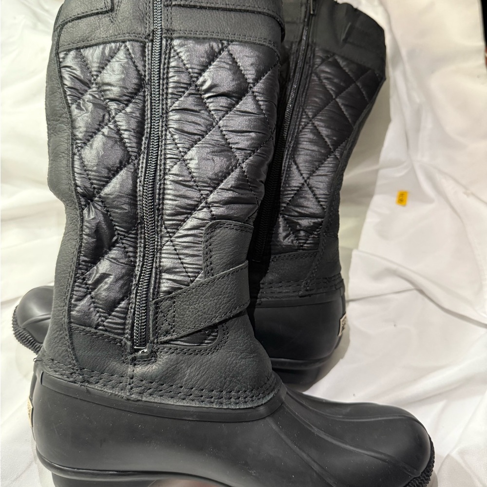 Sperry New” Women’s Saltwater Tall Nylon Duck boots W/Size 6 “Great Price” - Picture 2 of 6